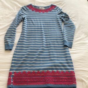 Vineyard Vines women’s sweater dress. Blue with raspberry trim detail. Wool.